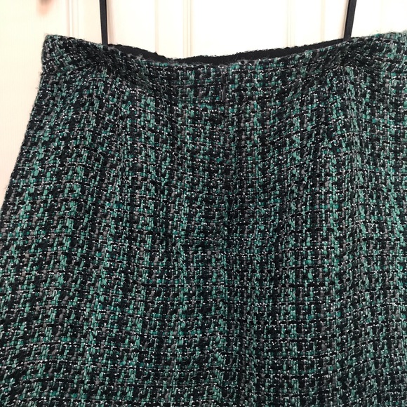 Wool Mini skirt - Picture 2 of 3